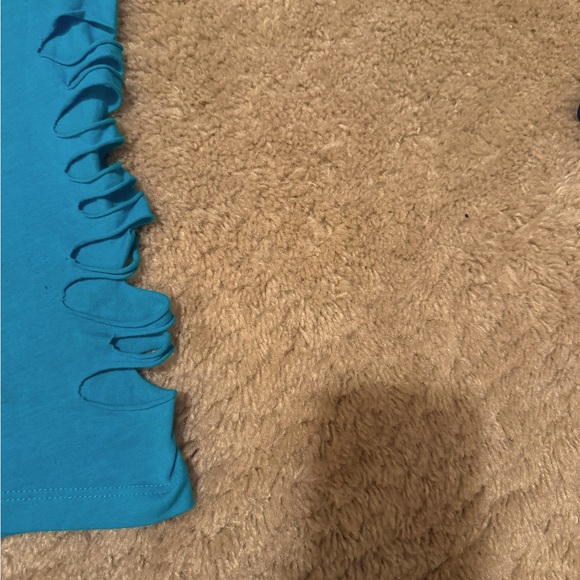 4 cute sexy BEBE tank tops - Picture 5 of 9